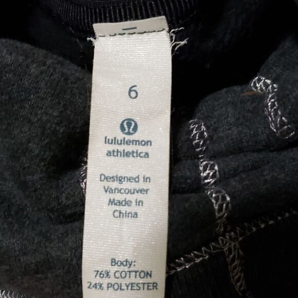 LULULEMON Gray Turtleneck - Picture 5 of 8